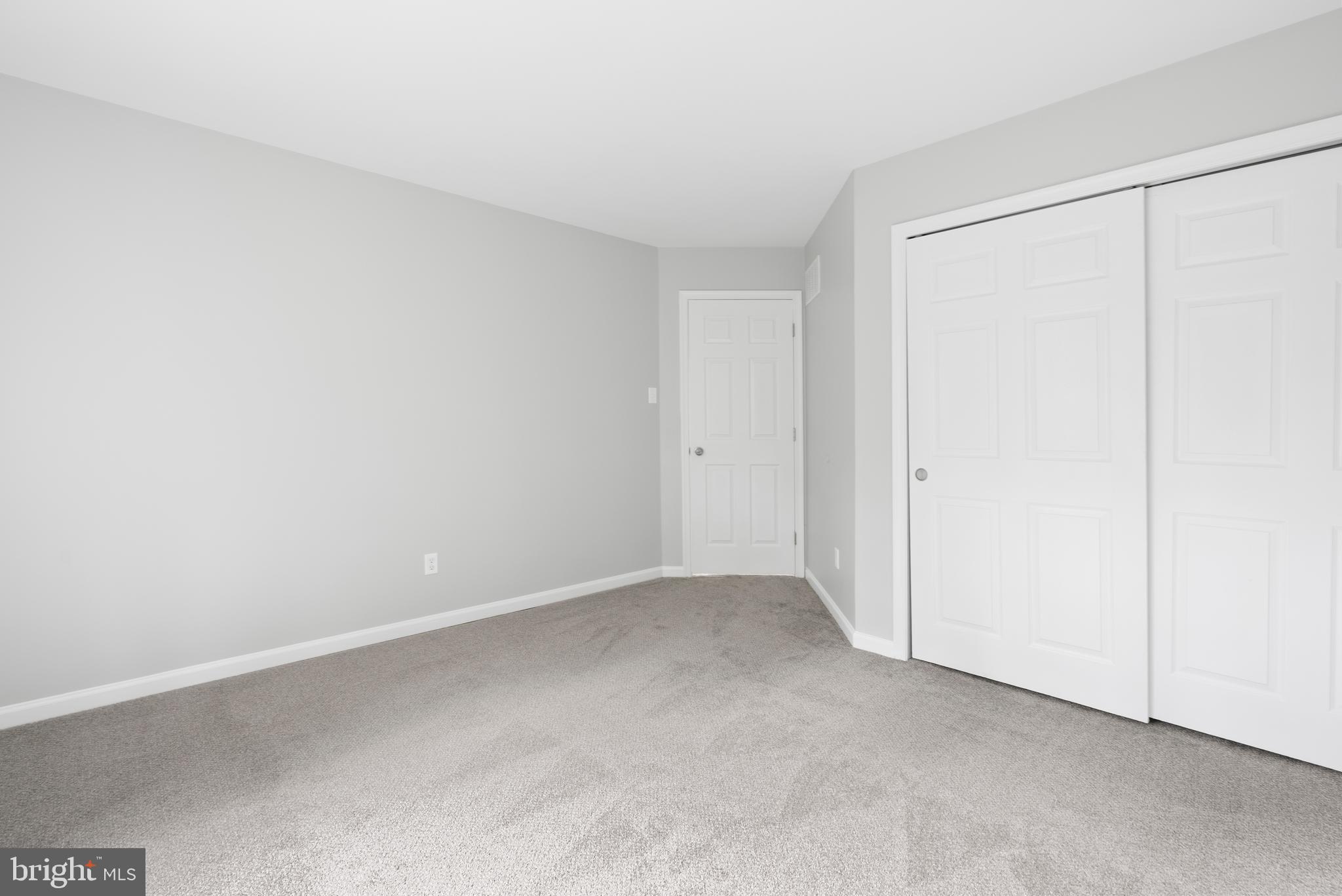 14 Grist Mill Ln