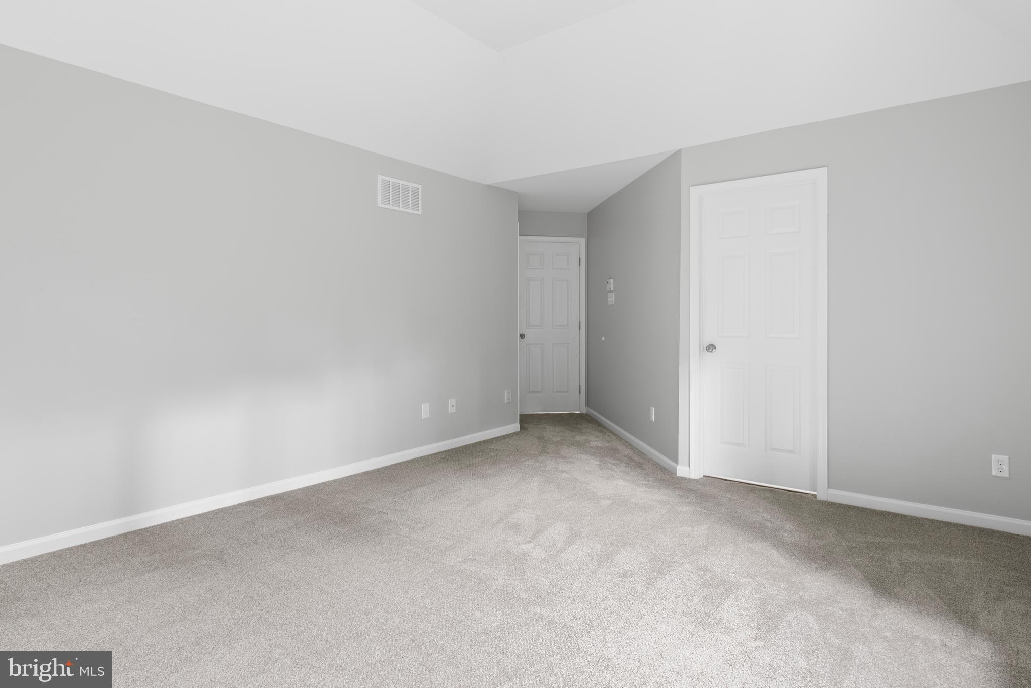 14 Grist Mill Ln