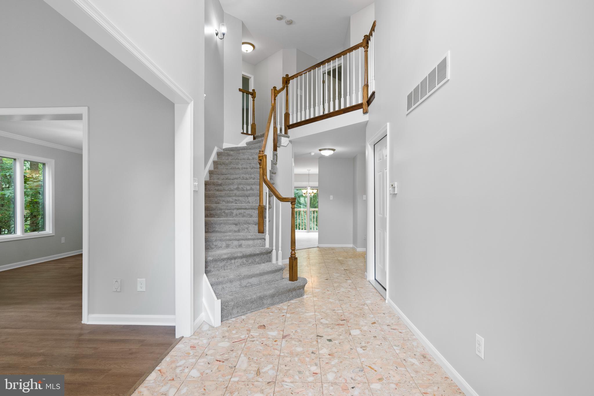 14 Grist Mill Ln