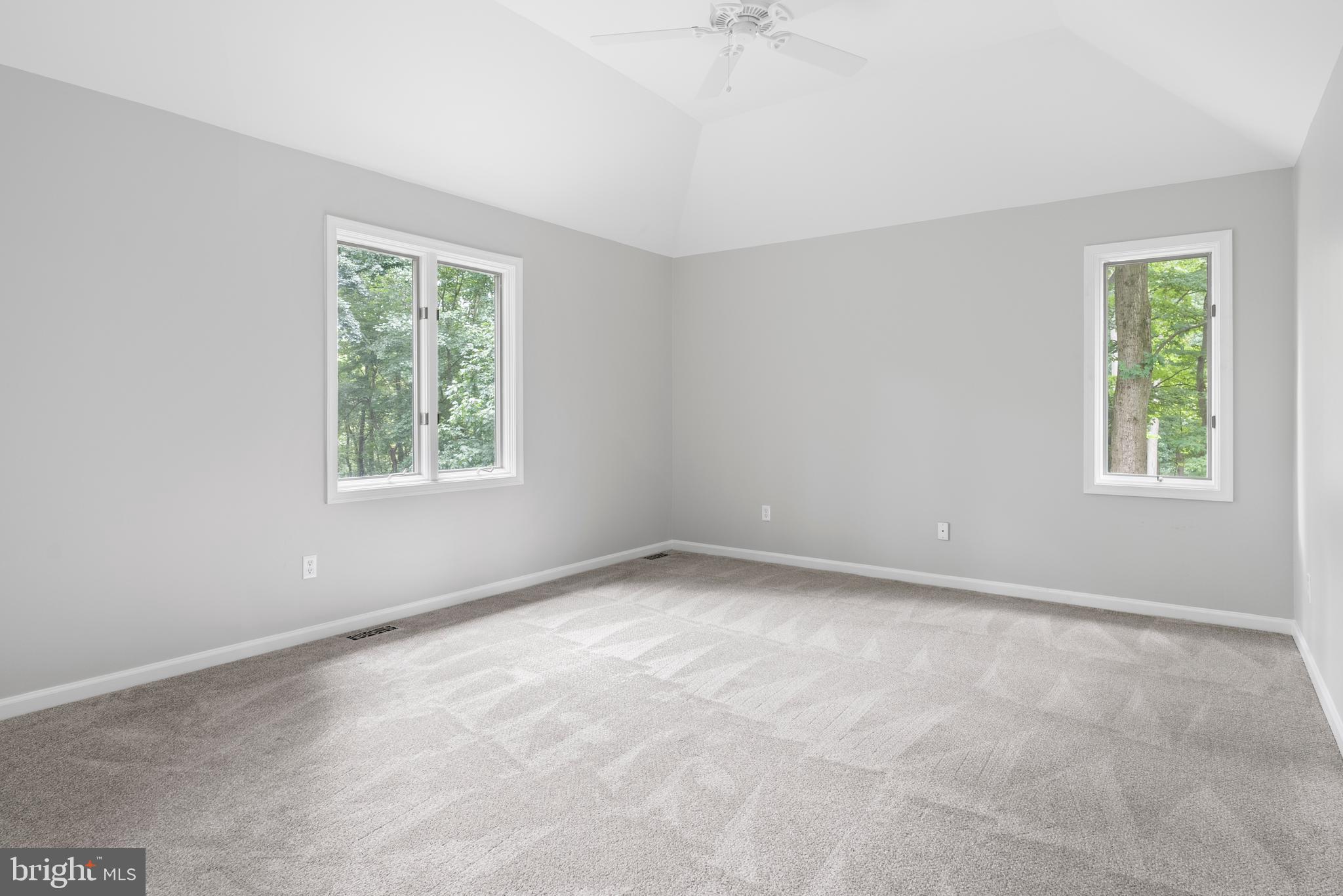 14 Grist Mill Ln