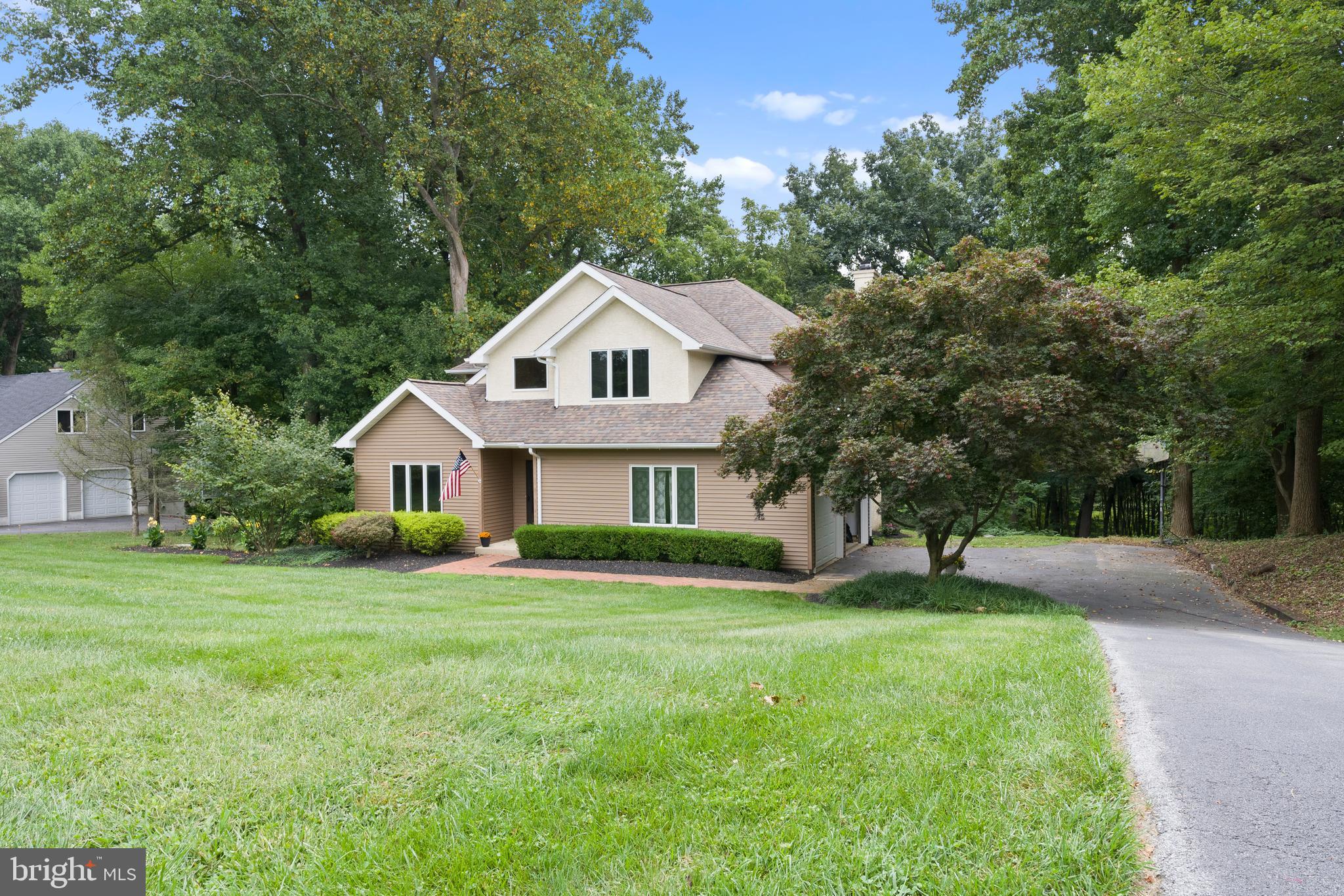 14 Grist Mill Ln