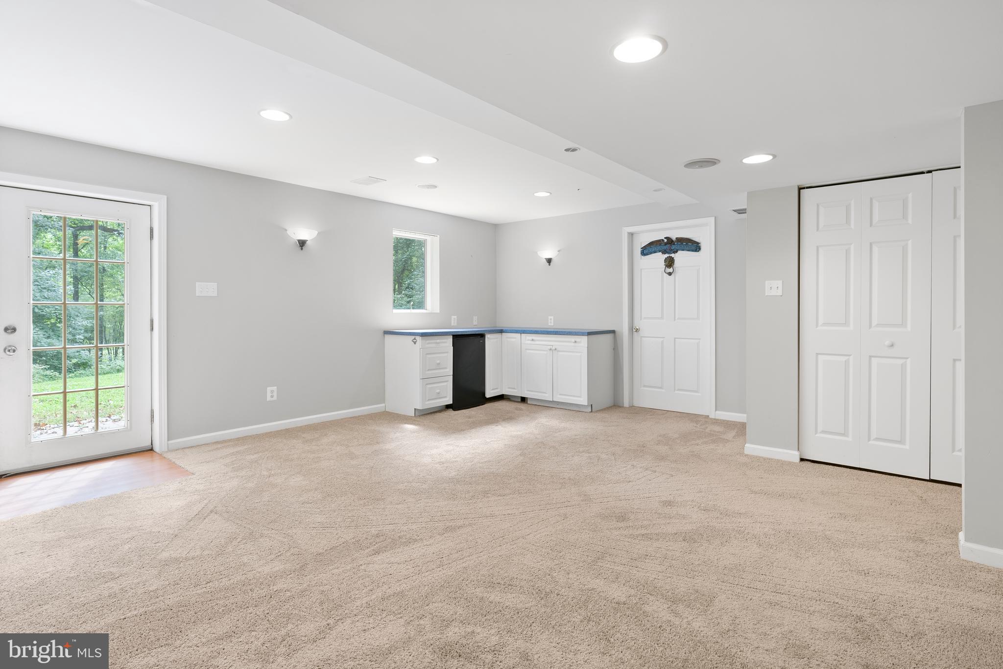 14 Grist Mill Ln
