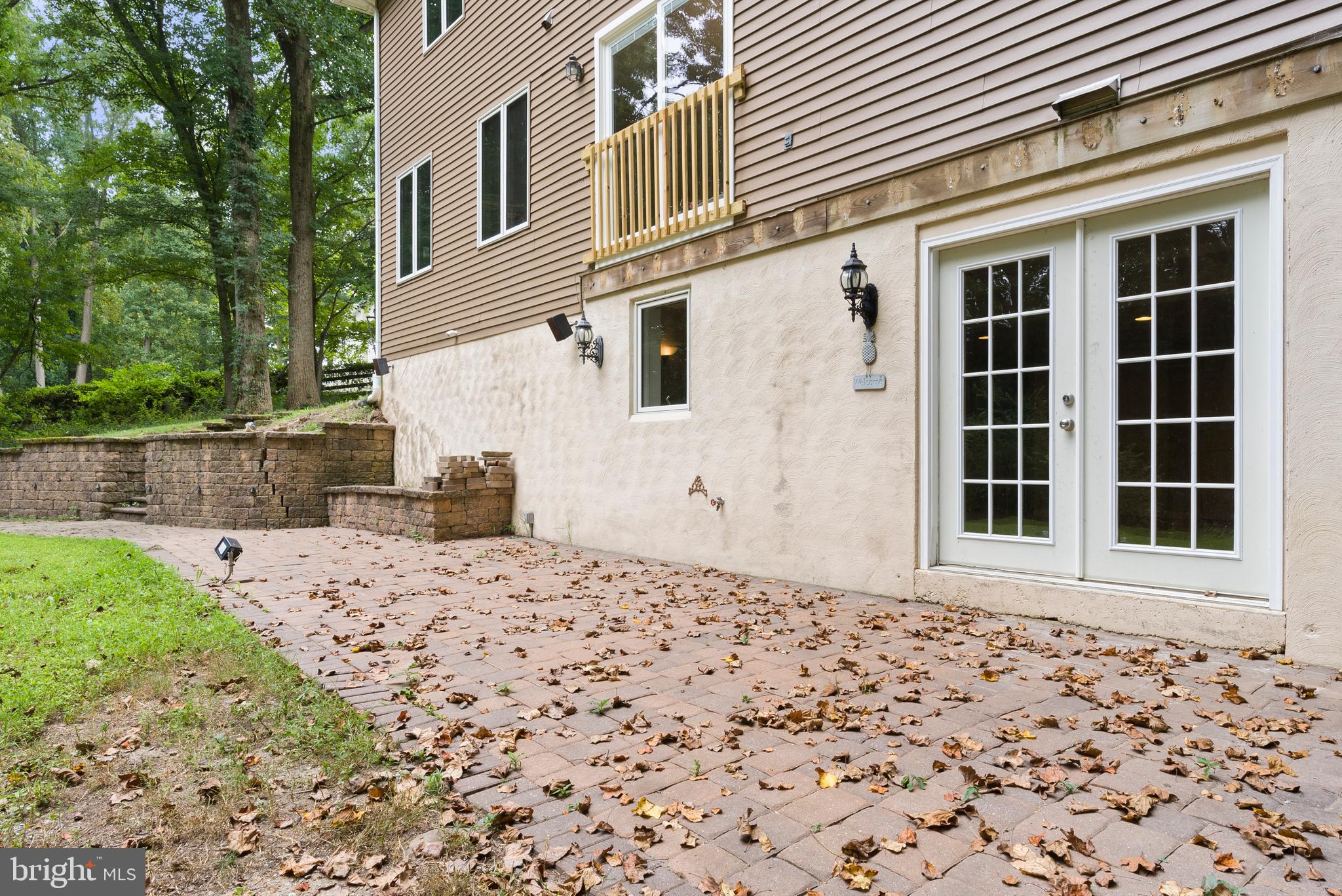 14 Grist Mill Ln