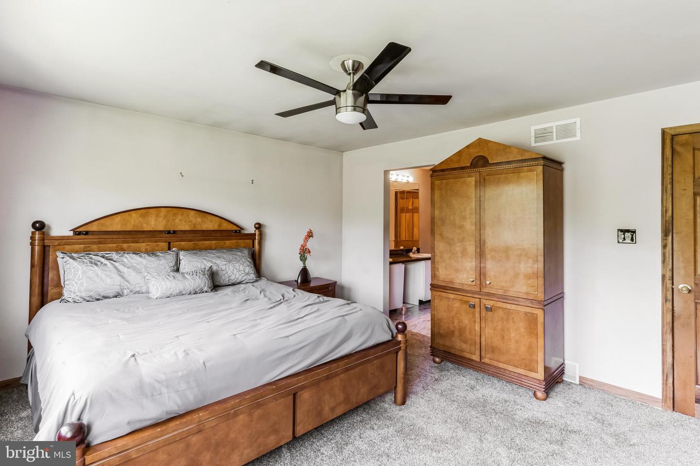 1441 Williamsburg Dr