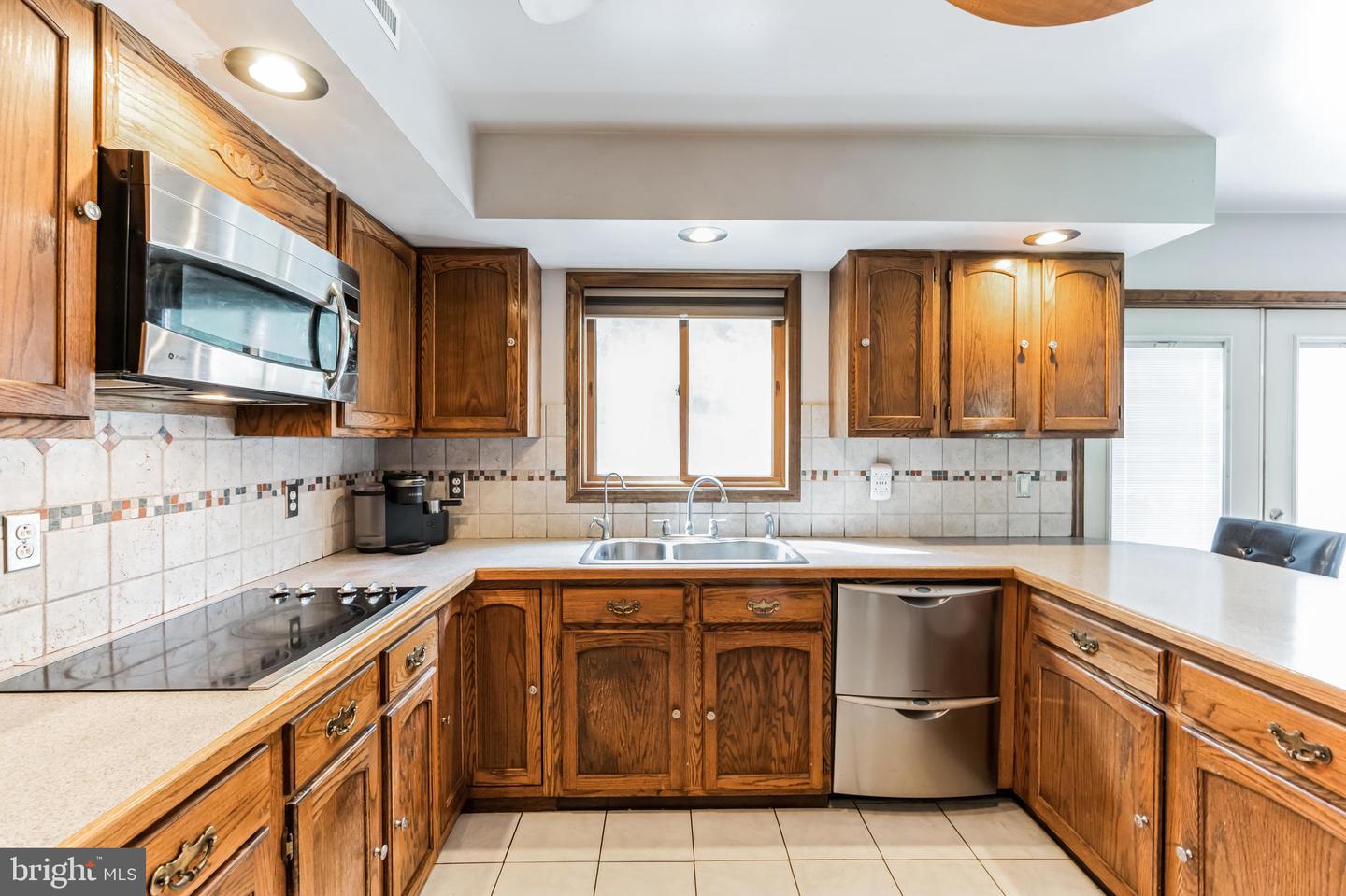 1441 Williamsburg Dr