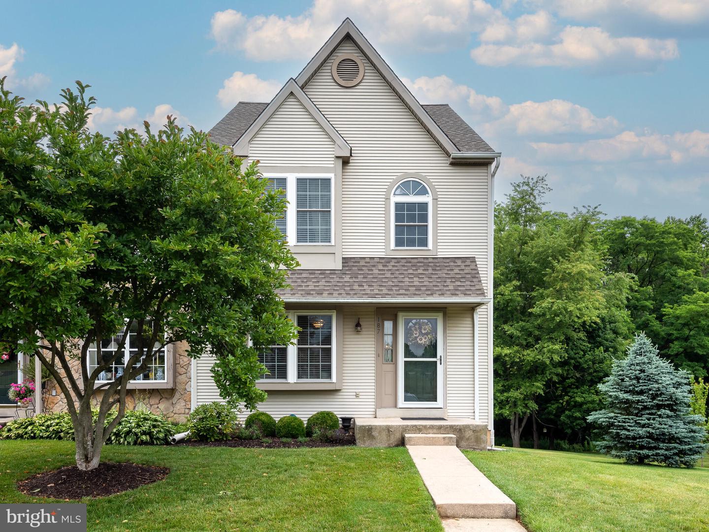 187 Cambridge Cir #90