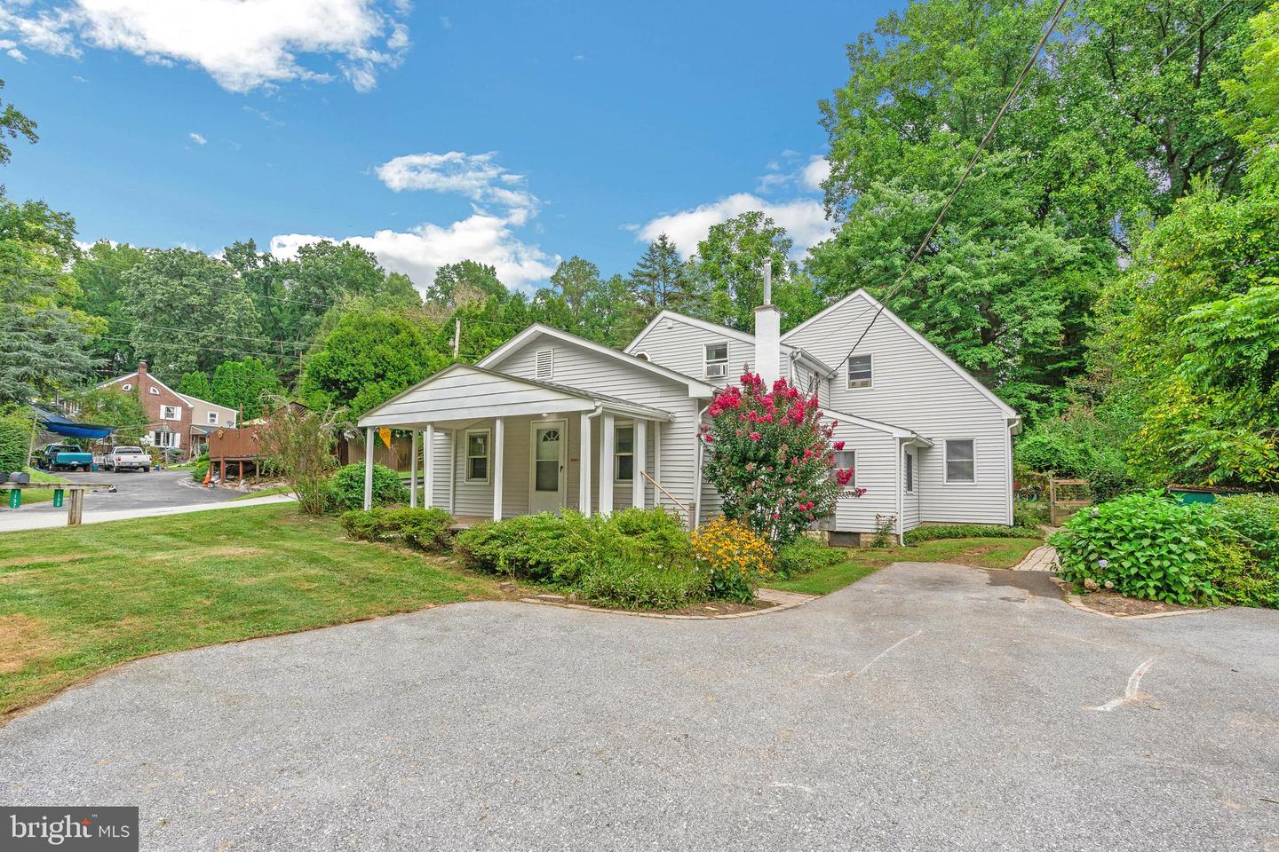1123 Manor Rd