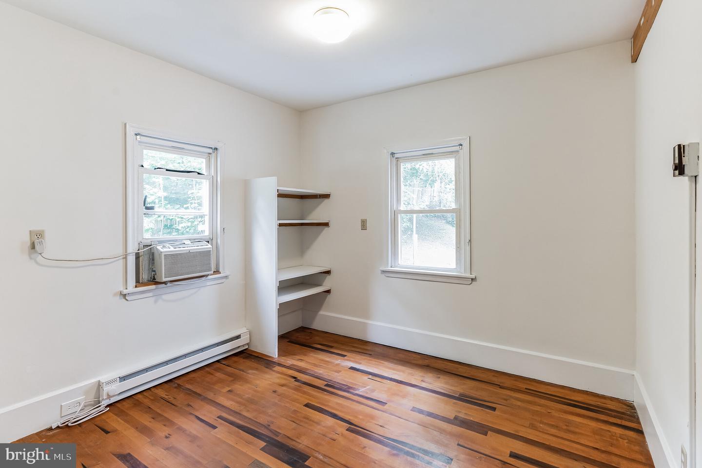 1123 Manor Rd