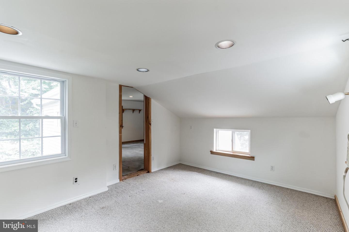 1123 Manor Rd