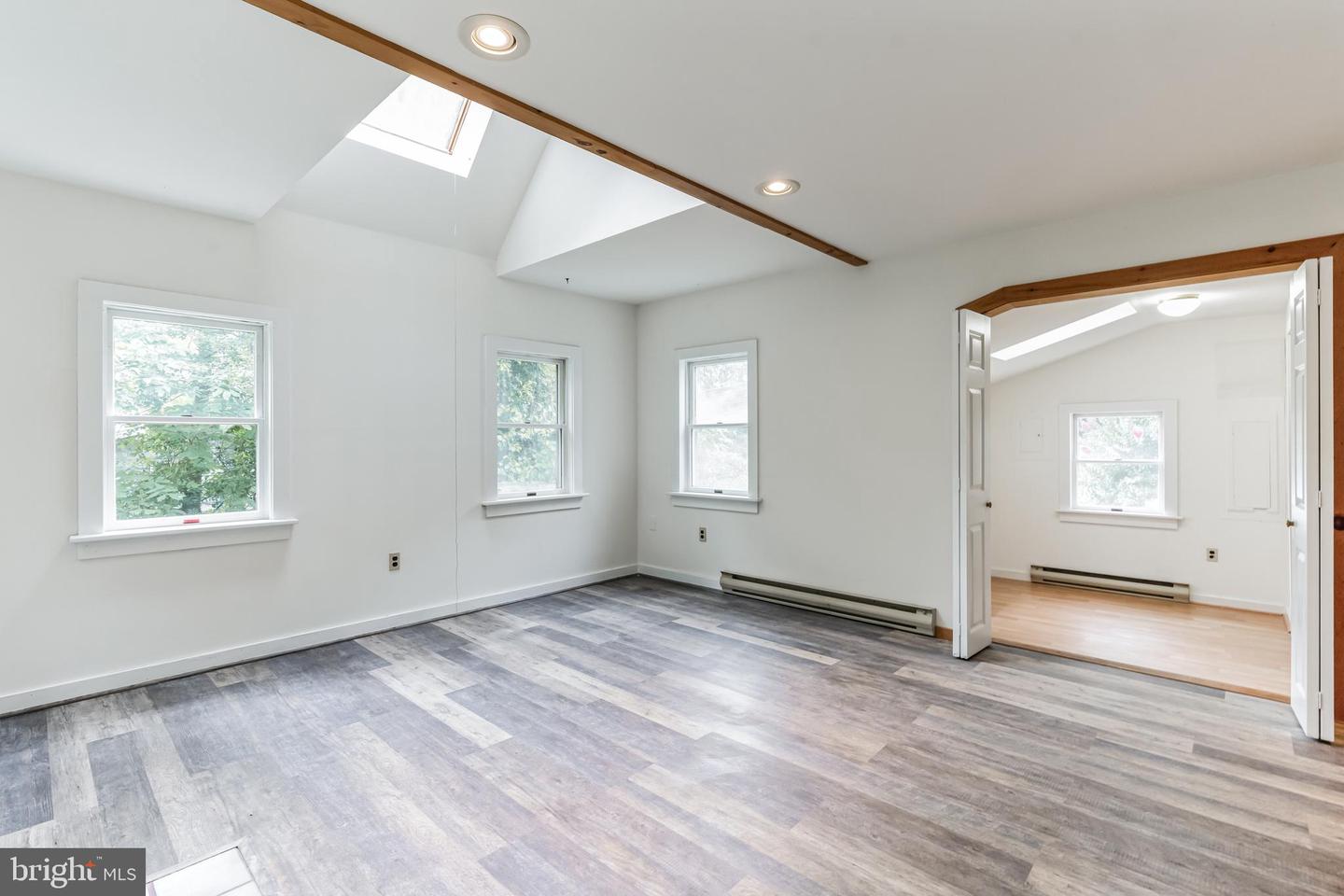 1123 Manor Rd