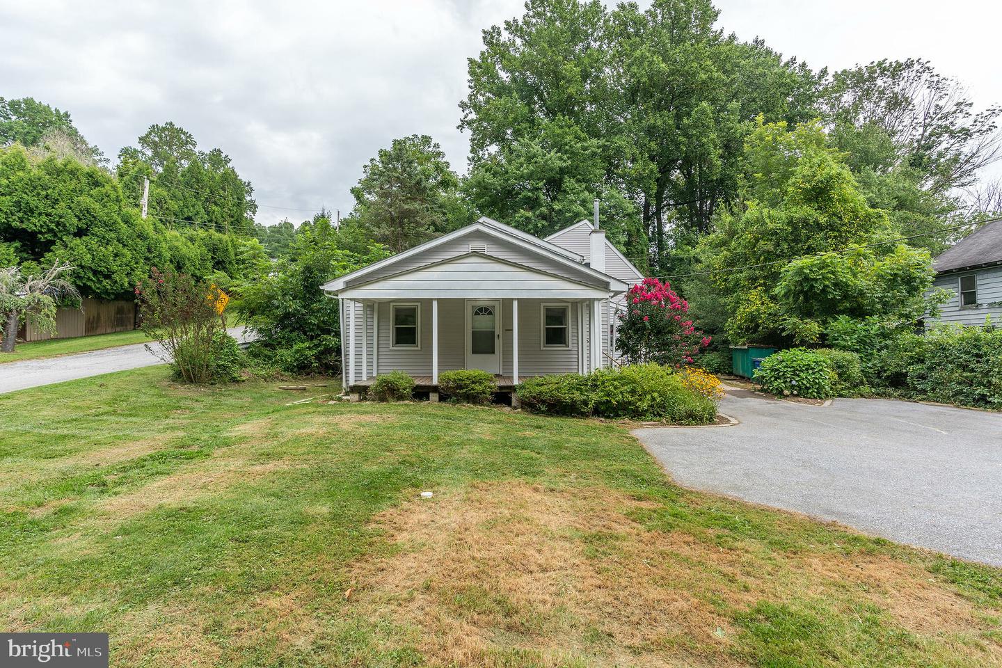 1123 Manor Rd
