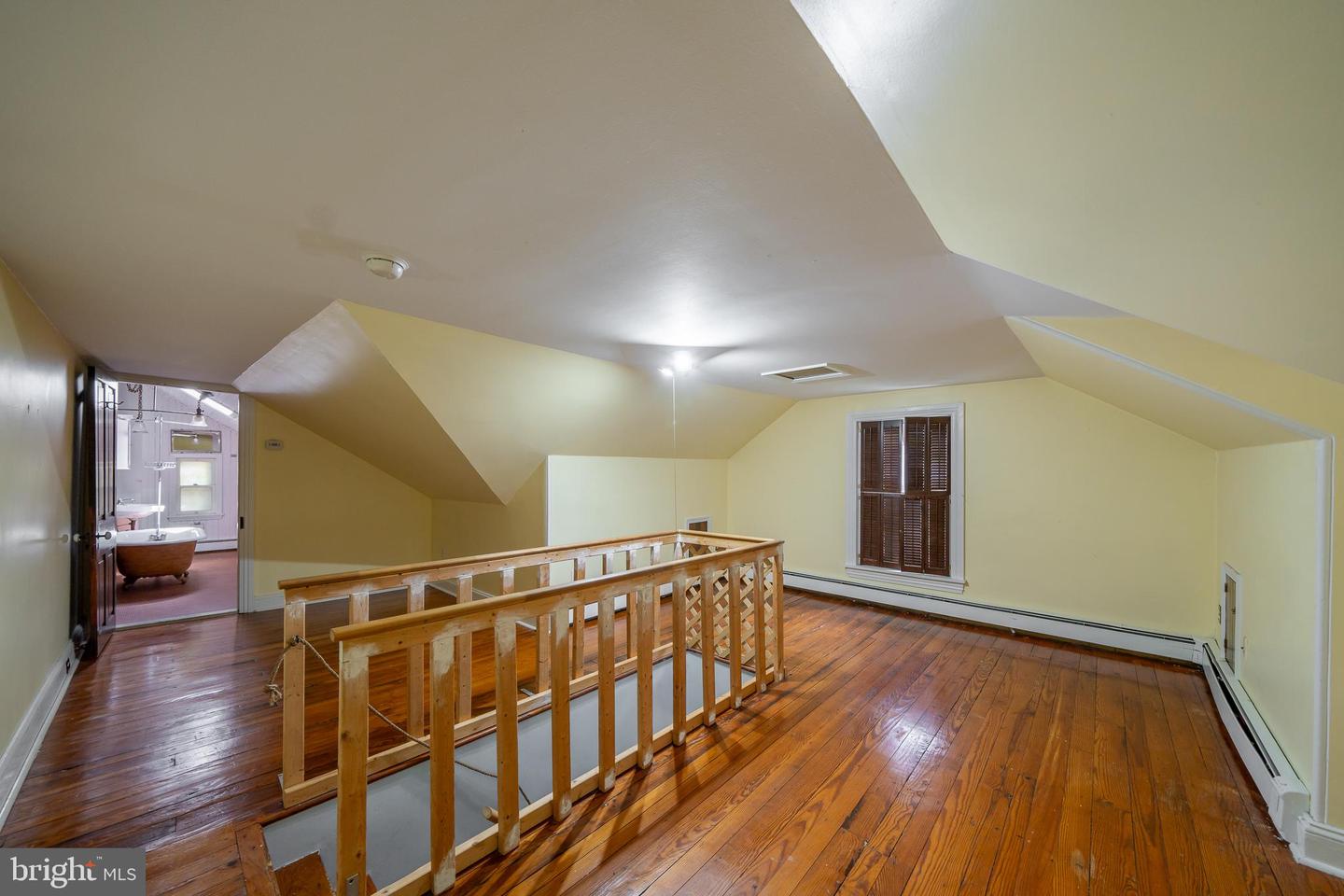 143 Dean St