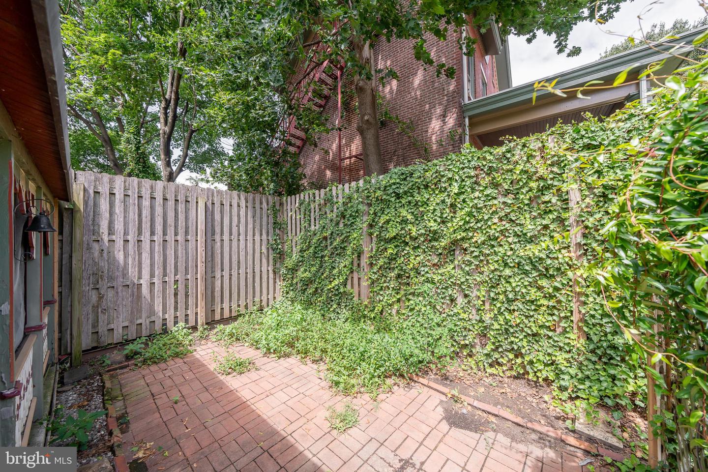 143 Dean St