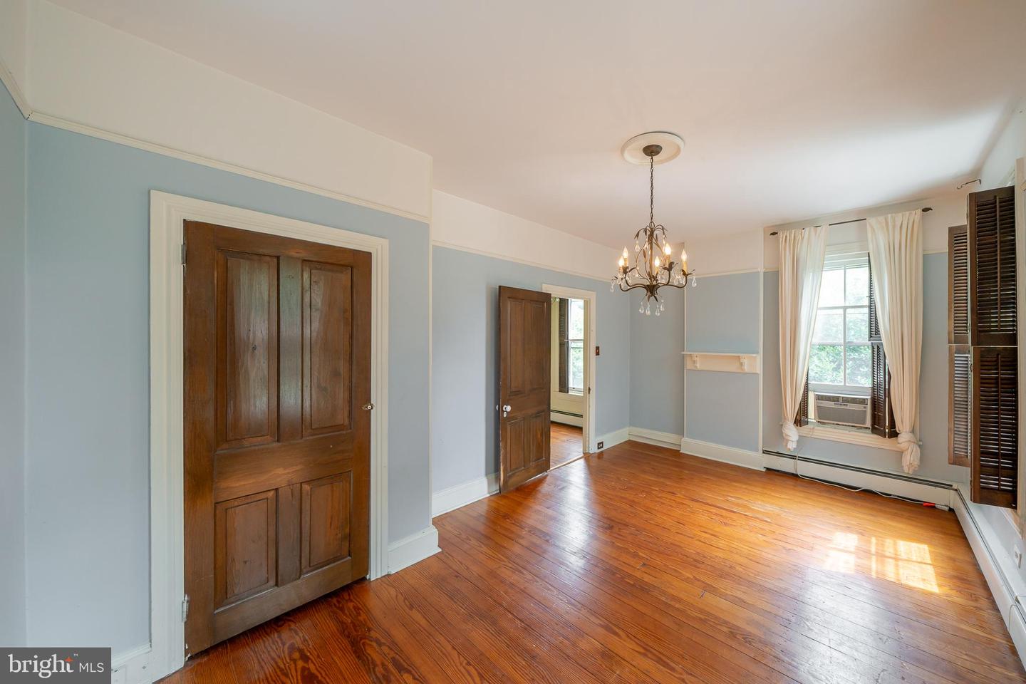 143 Dean St