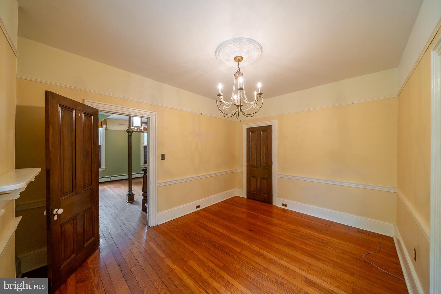 143 Dean St