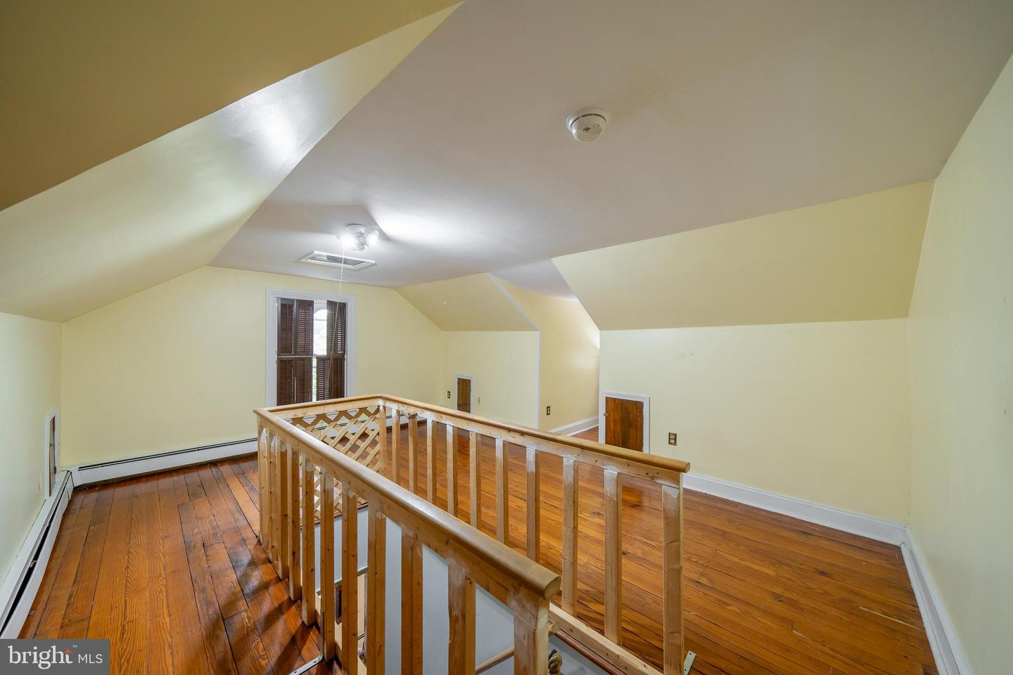 143 Dean St