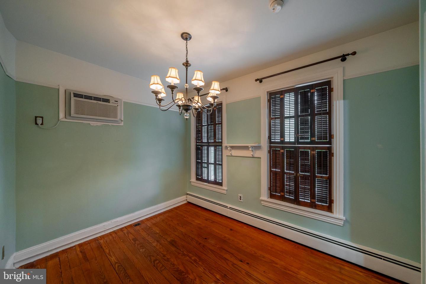 143 Dean St
