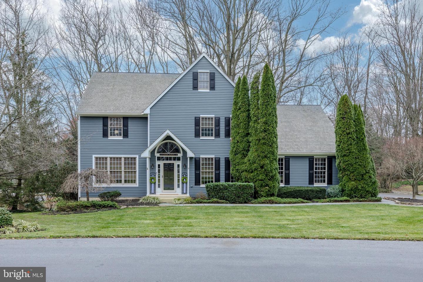 2004 Rosemont Dr
