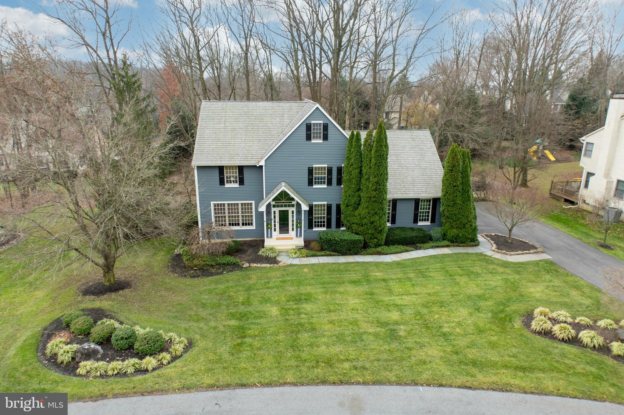 2004 Rosemont Dr