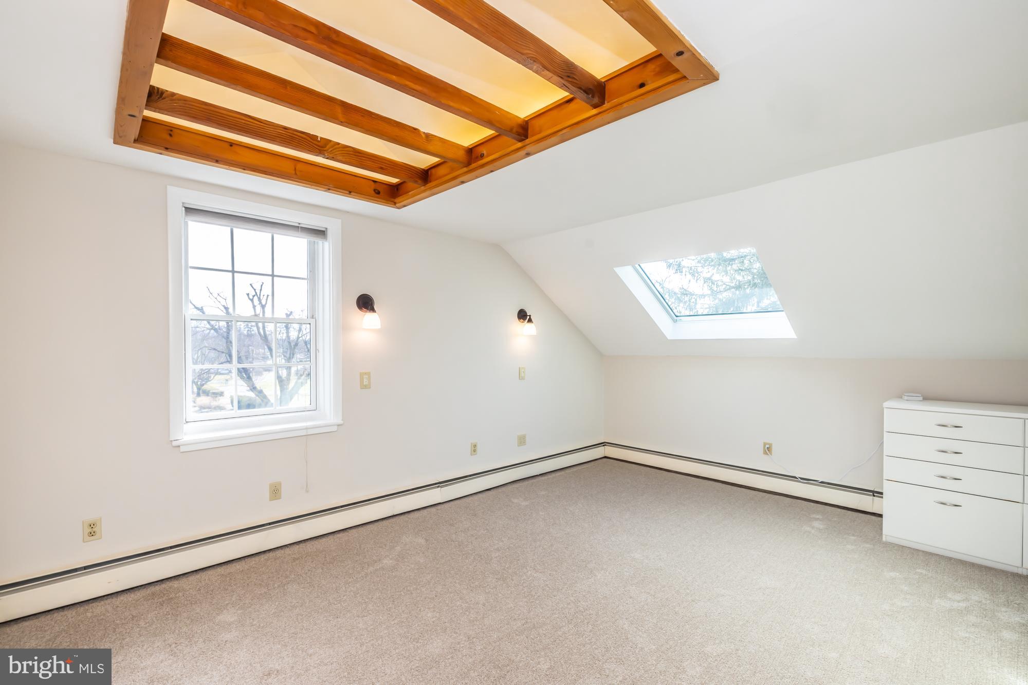 129 Chatwood Ave