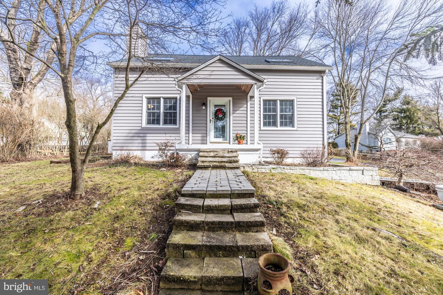 129 Chatwood Ave