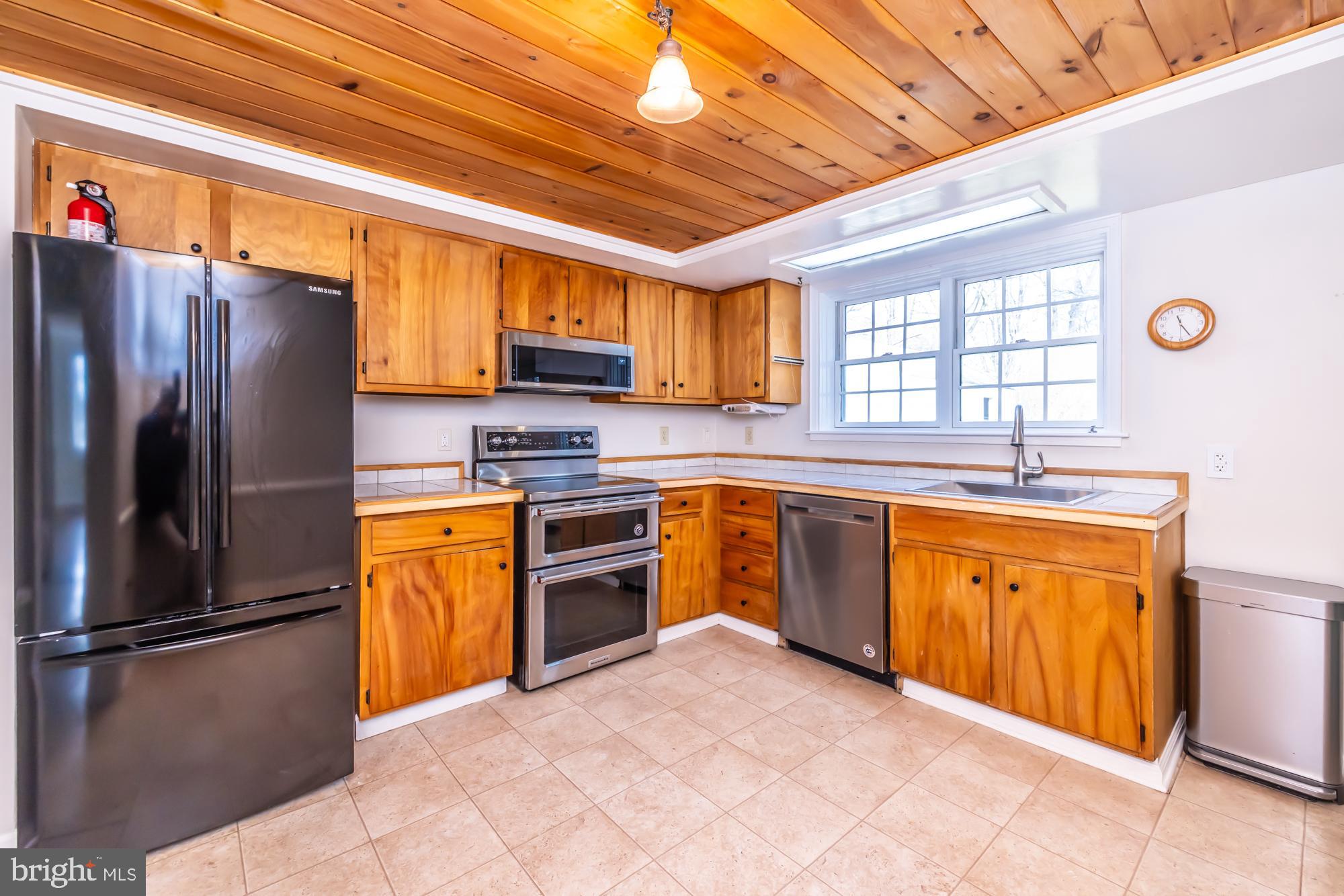 129 Chatwood Ave