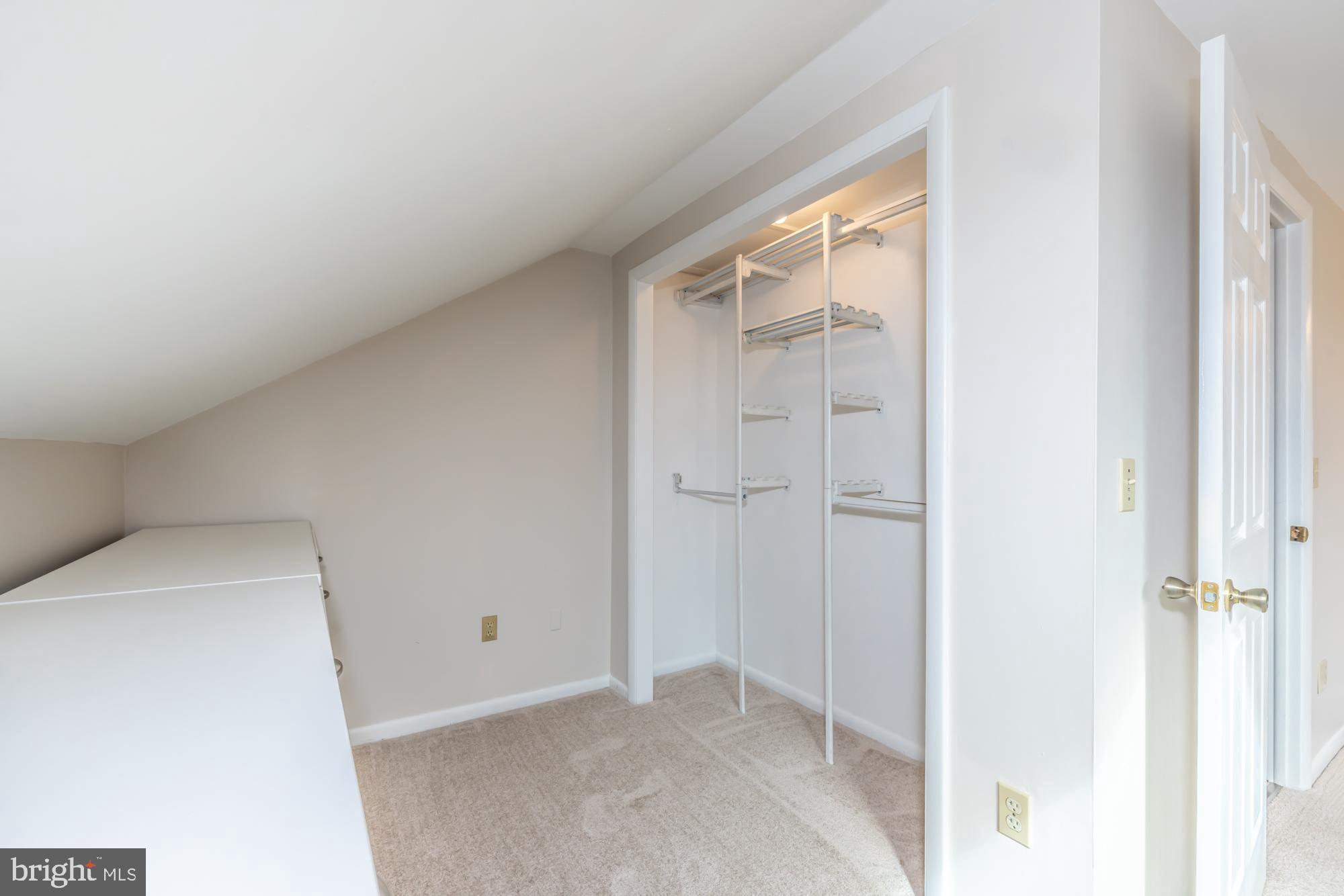 129 Chatwood Ave