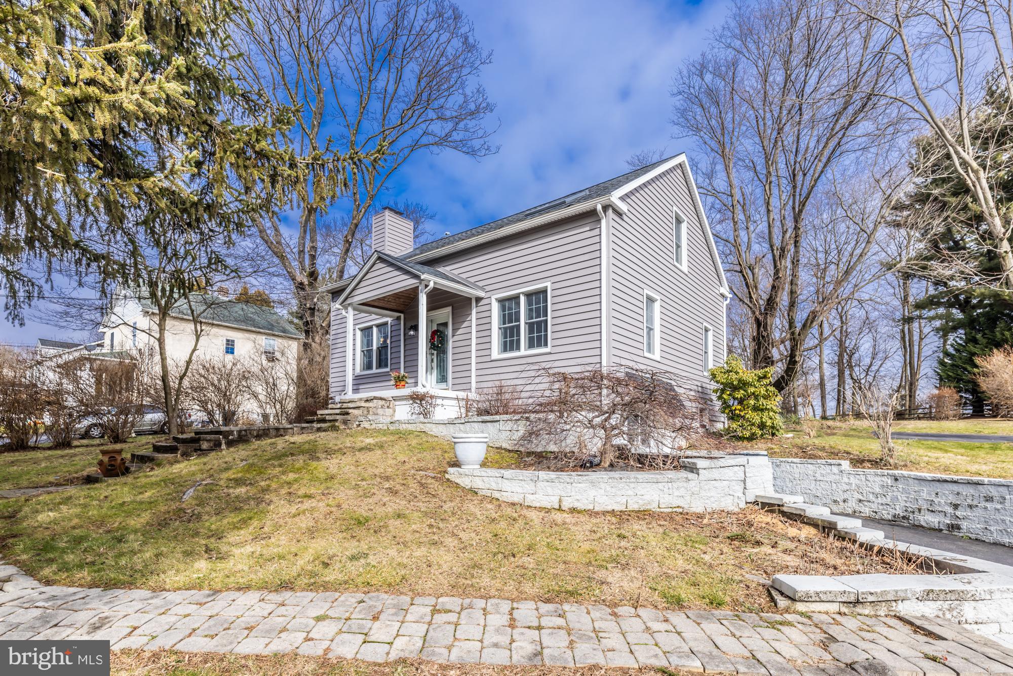 129 Chatwood Ave
