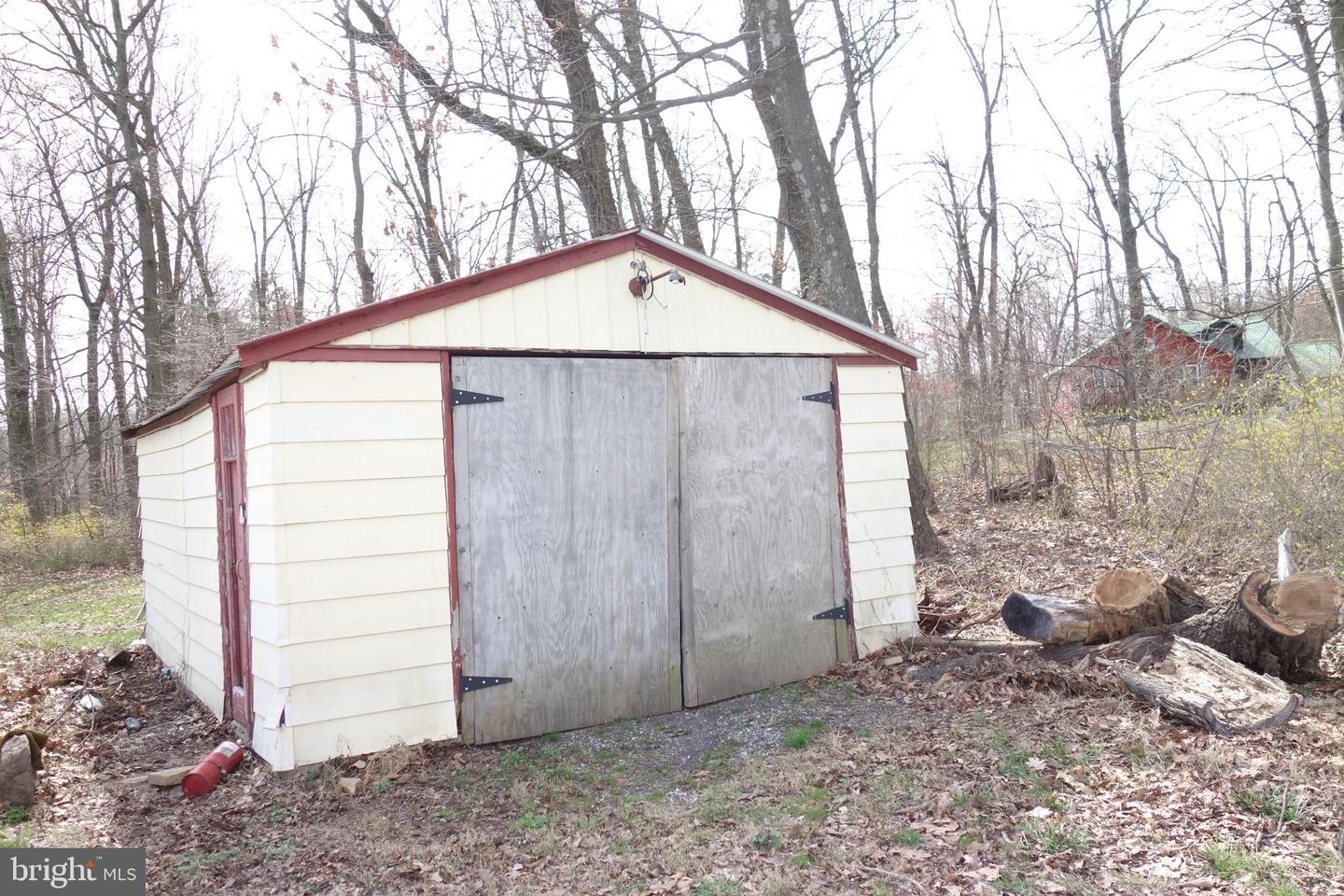 260 Laurel Rd