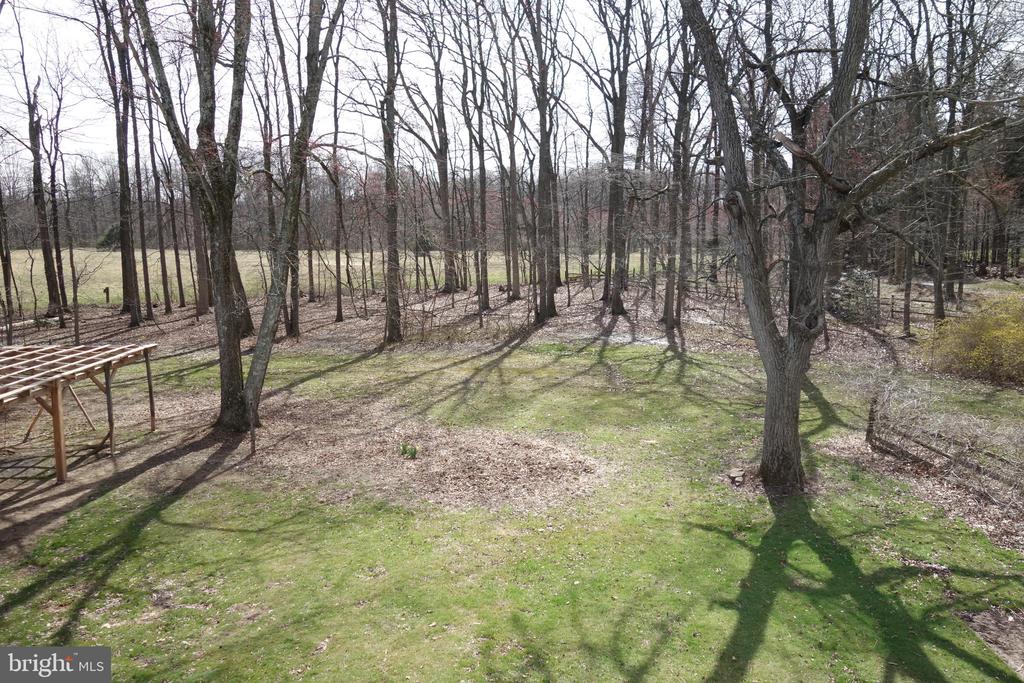 260 Laurel Rd
