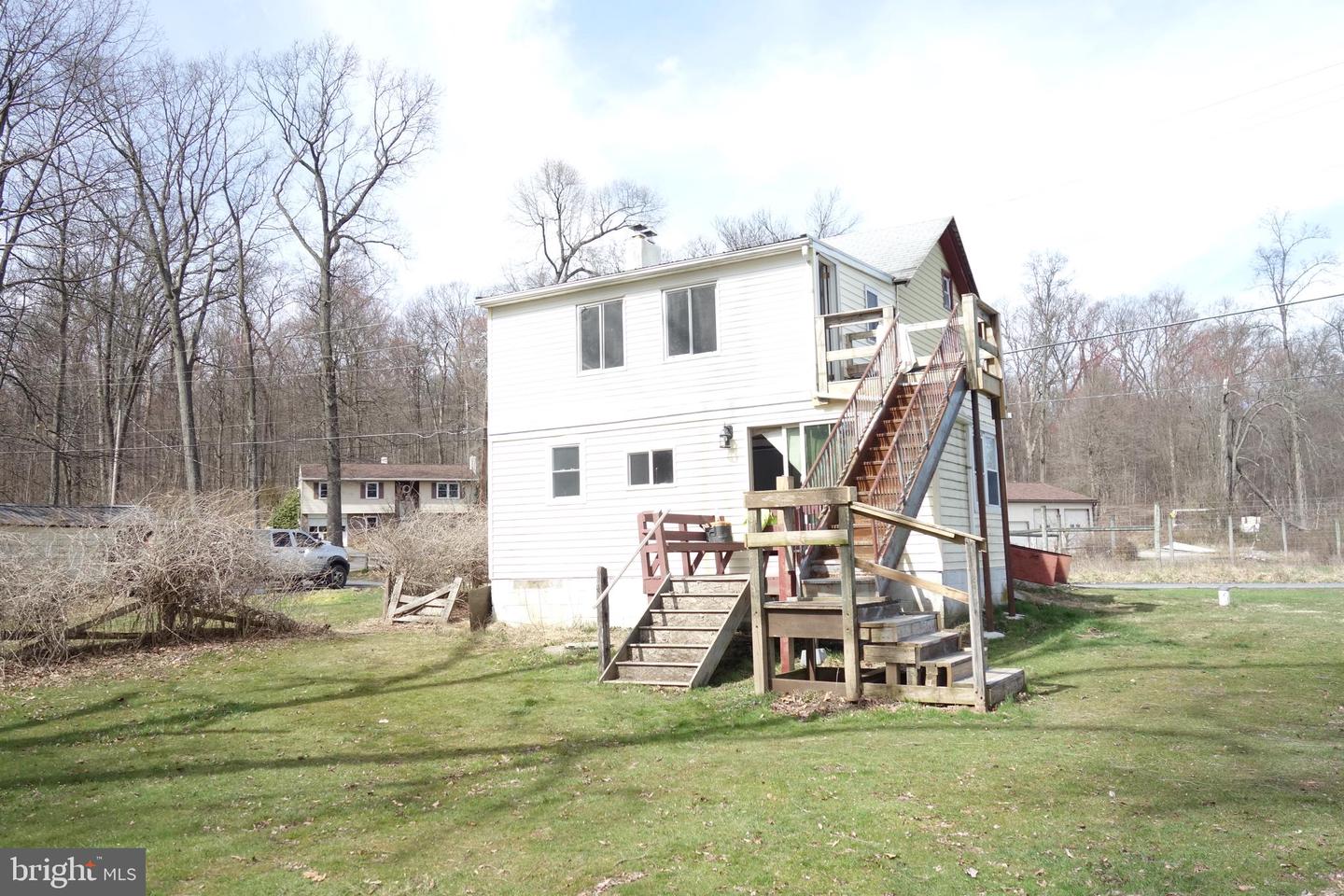 260 Laurel Rd