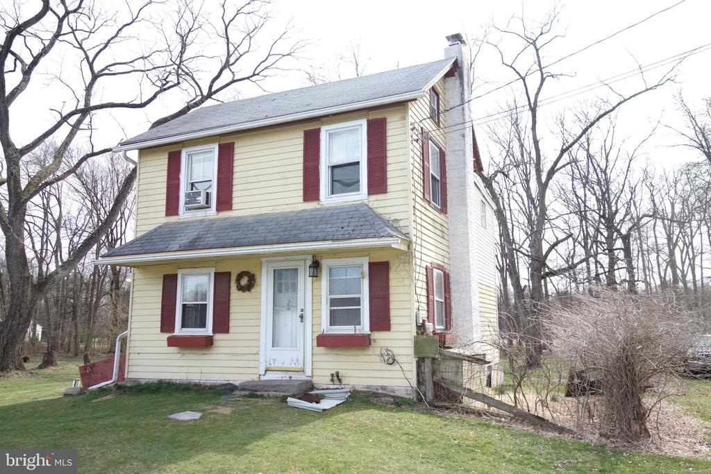 260 Laurel Rd