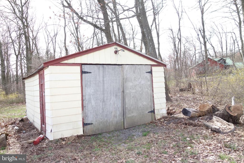 260 Laurel Rd