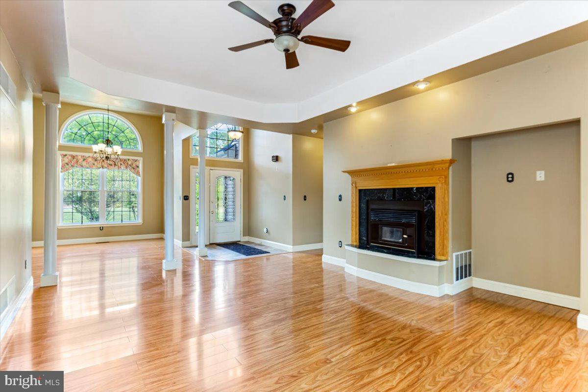 675 Old Stottsville Rd