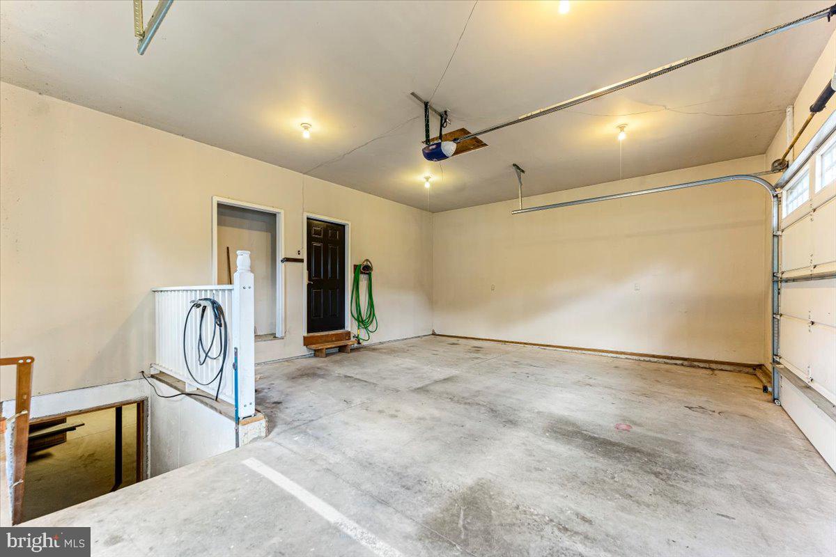 675 Old Stottsville Rd