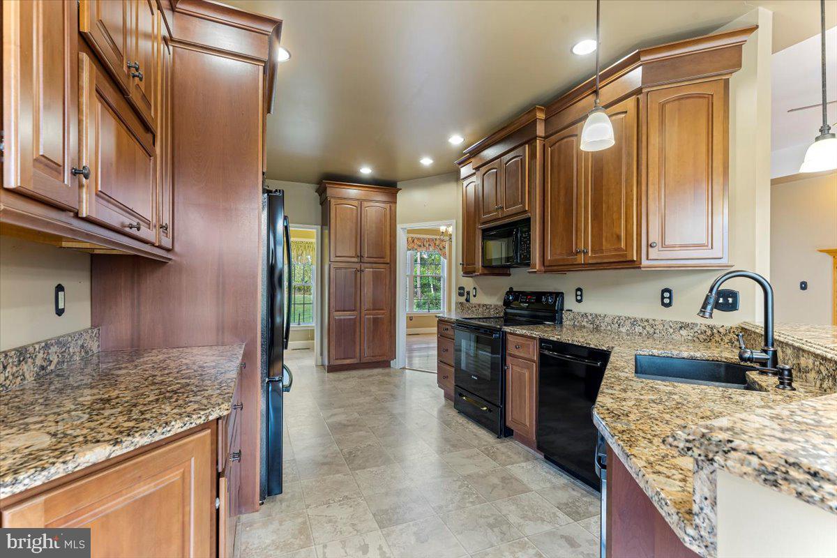 675 Old Stottsville Rd