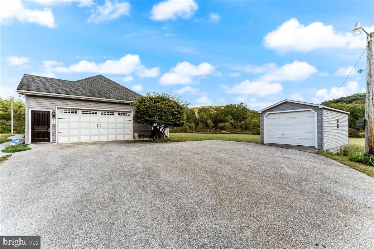 675 Old Stottsville Rd