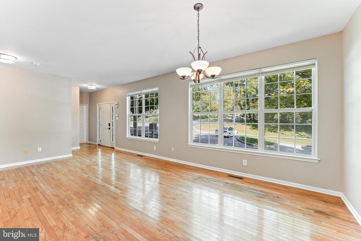 568 Liberty Cir