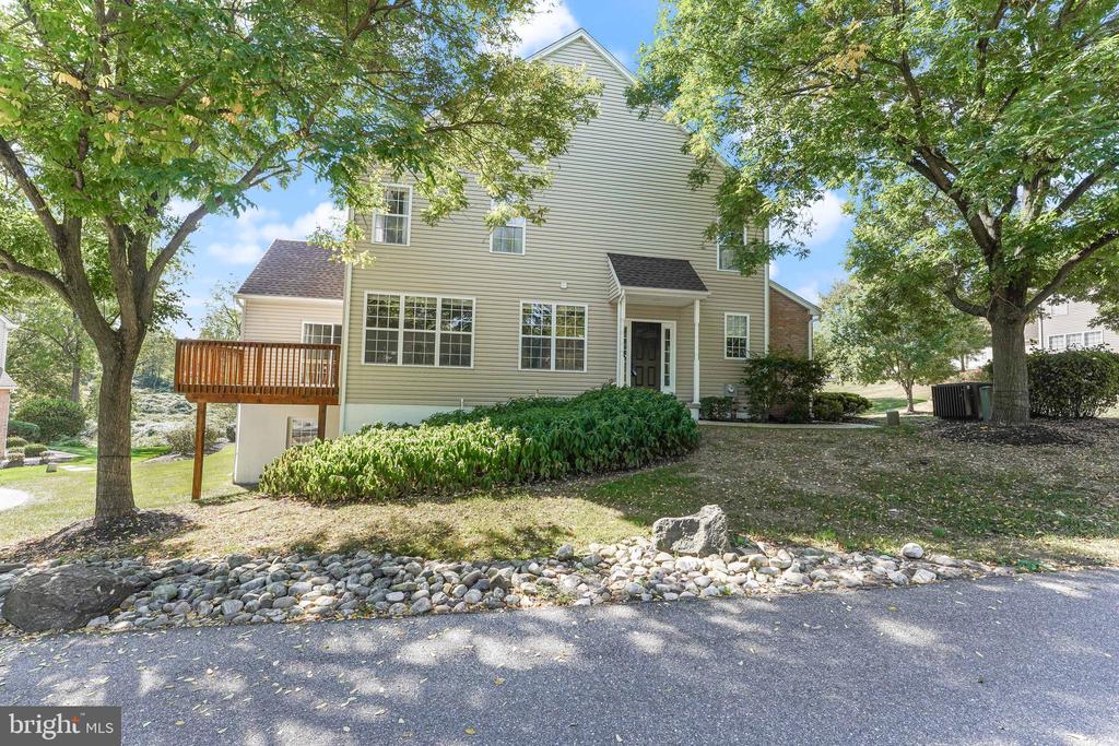 568 Liberty Cir