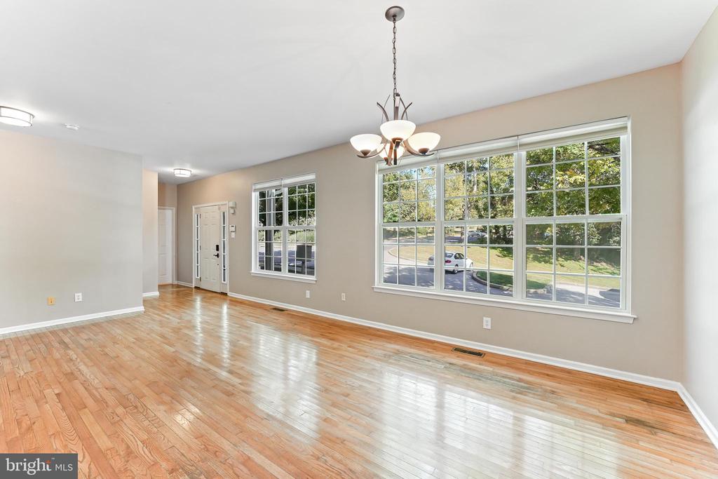 568 Liberty Cir