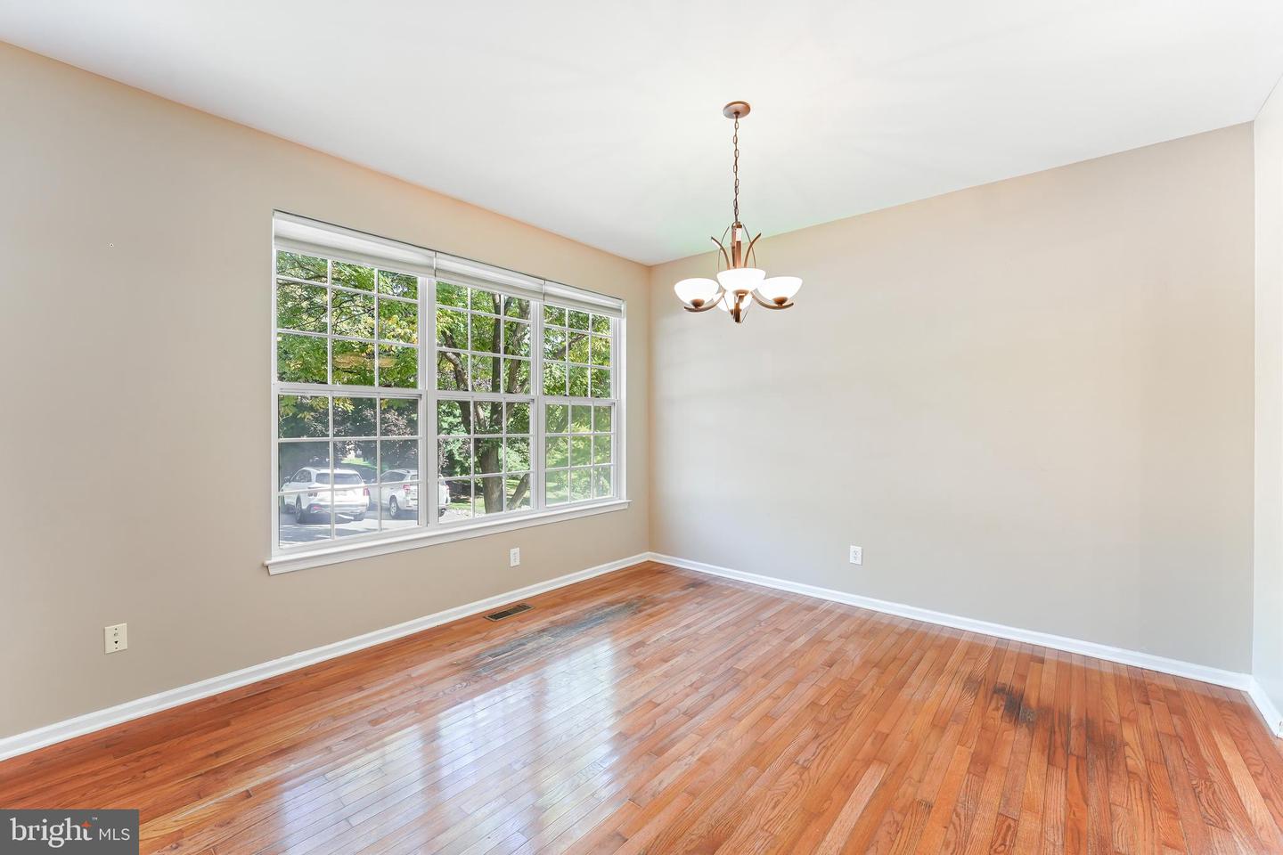 568 Liberty Cir