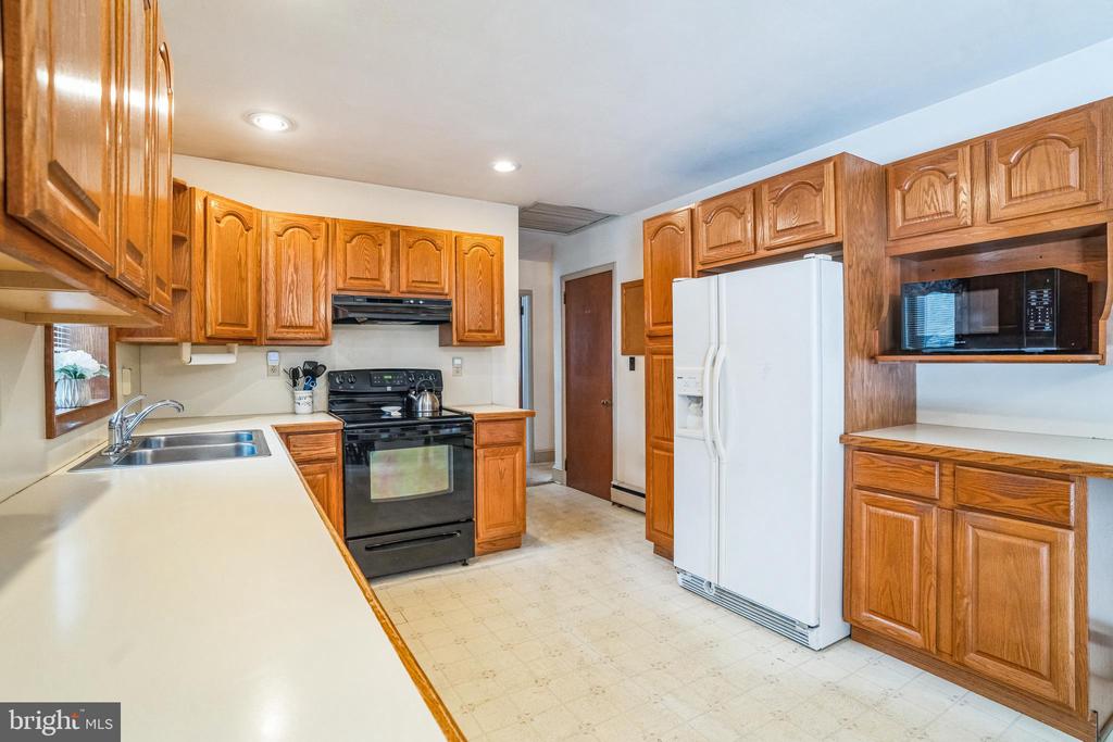 446 Rosehill Rd