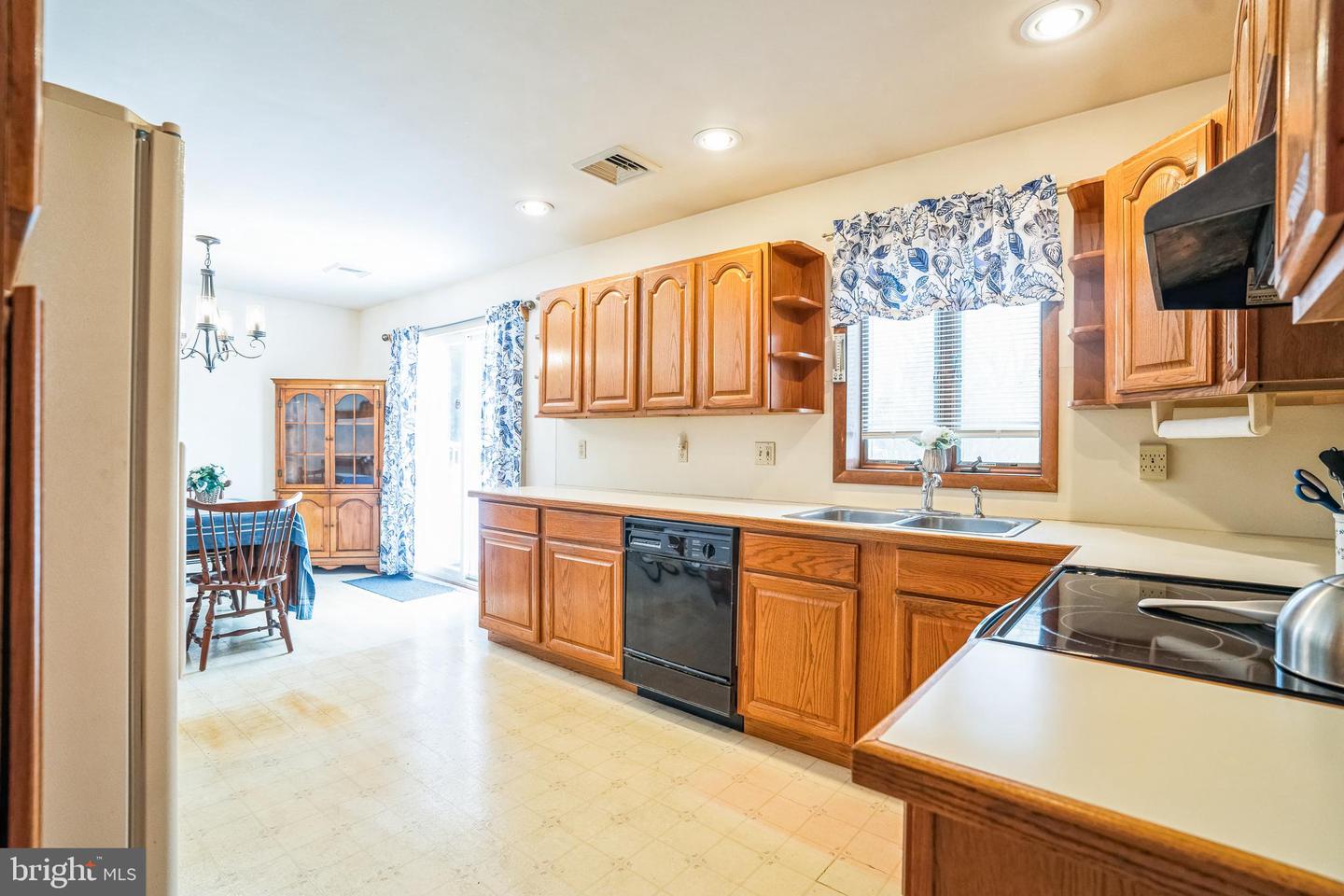 446 Rosehill Rd