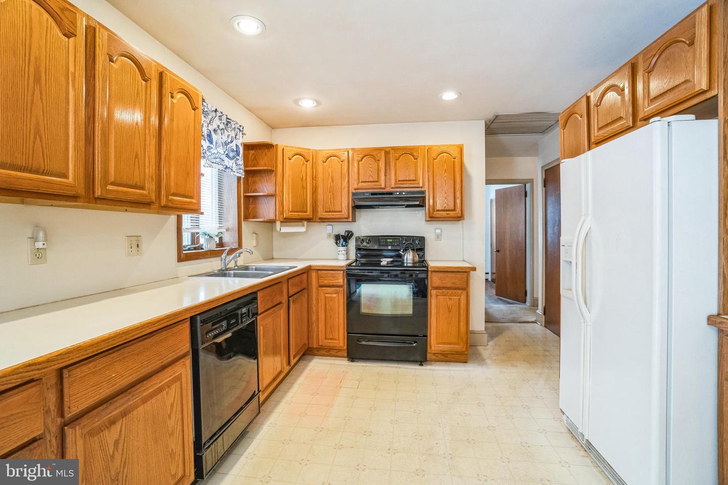 446 Rosehill Rd