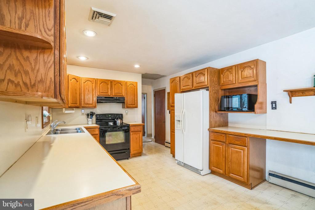 446 Rosehill Rd
