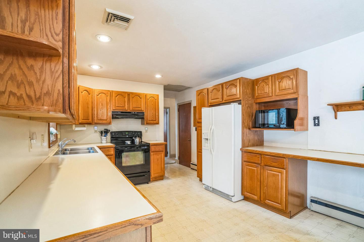 446 Rosehill Rd