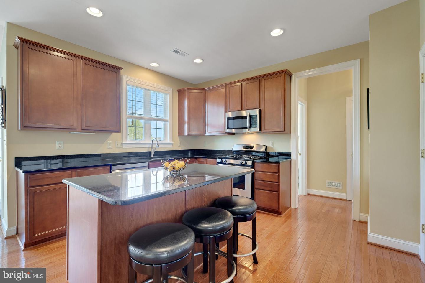 204 Coleridge Ln