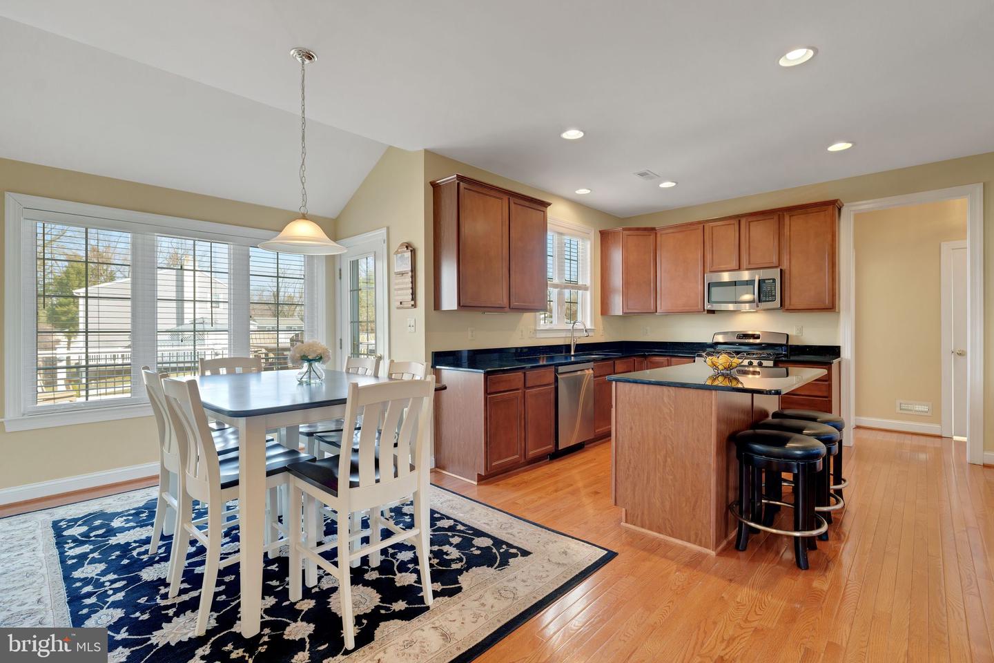 204 Coleridge Ln