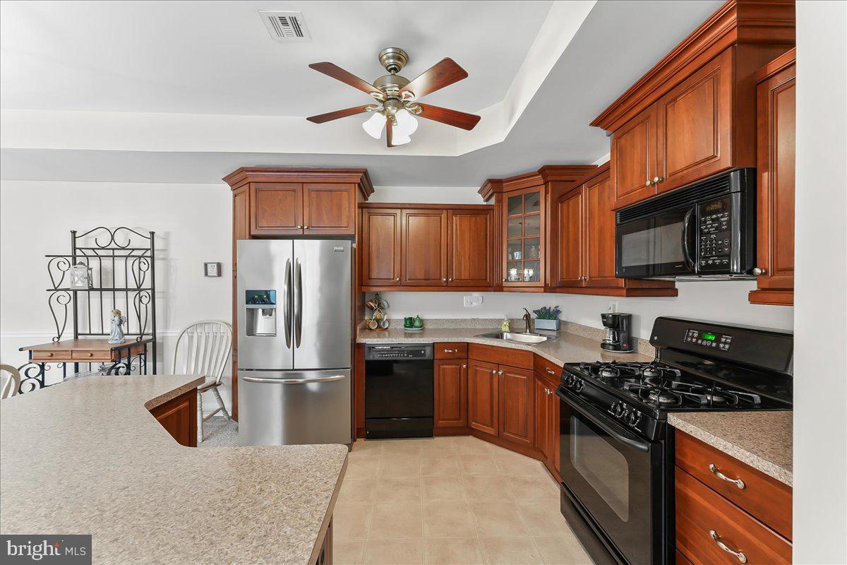 306 VICTORIA GARDENS DRIVE D