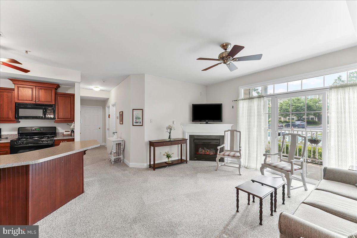 306 VICTORIA GARDENS DRIVE D